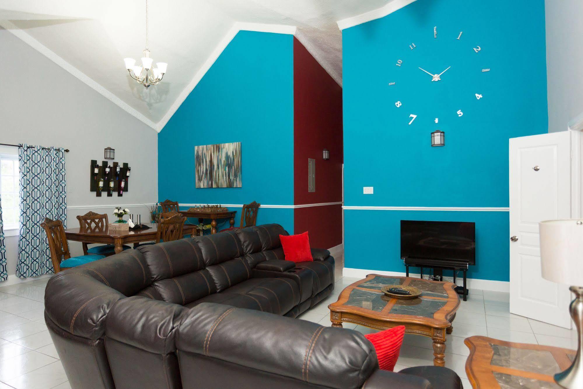 Casa Tianna Guest Apartments Kingston Exterior photo